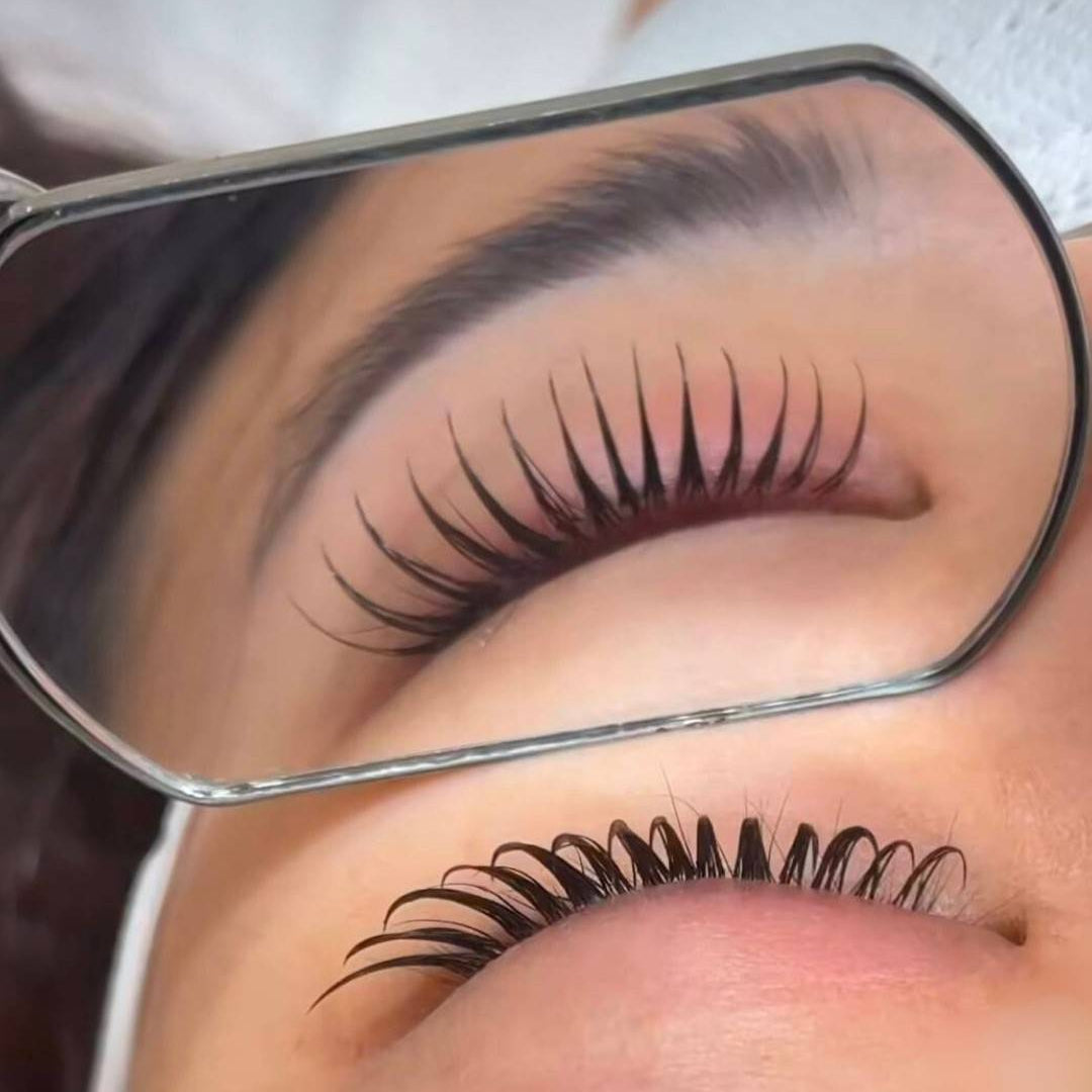 デキるアイリストは持っている‼ラッシュミラー